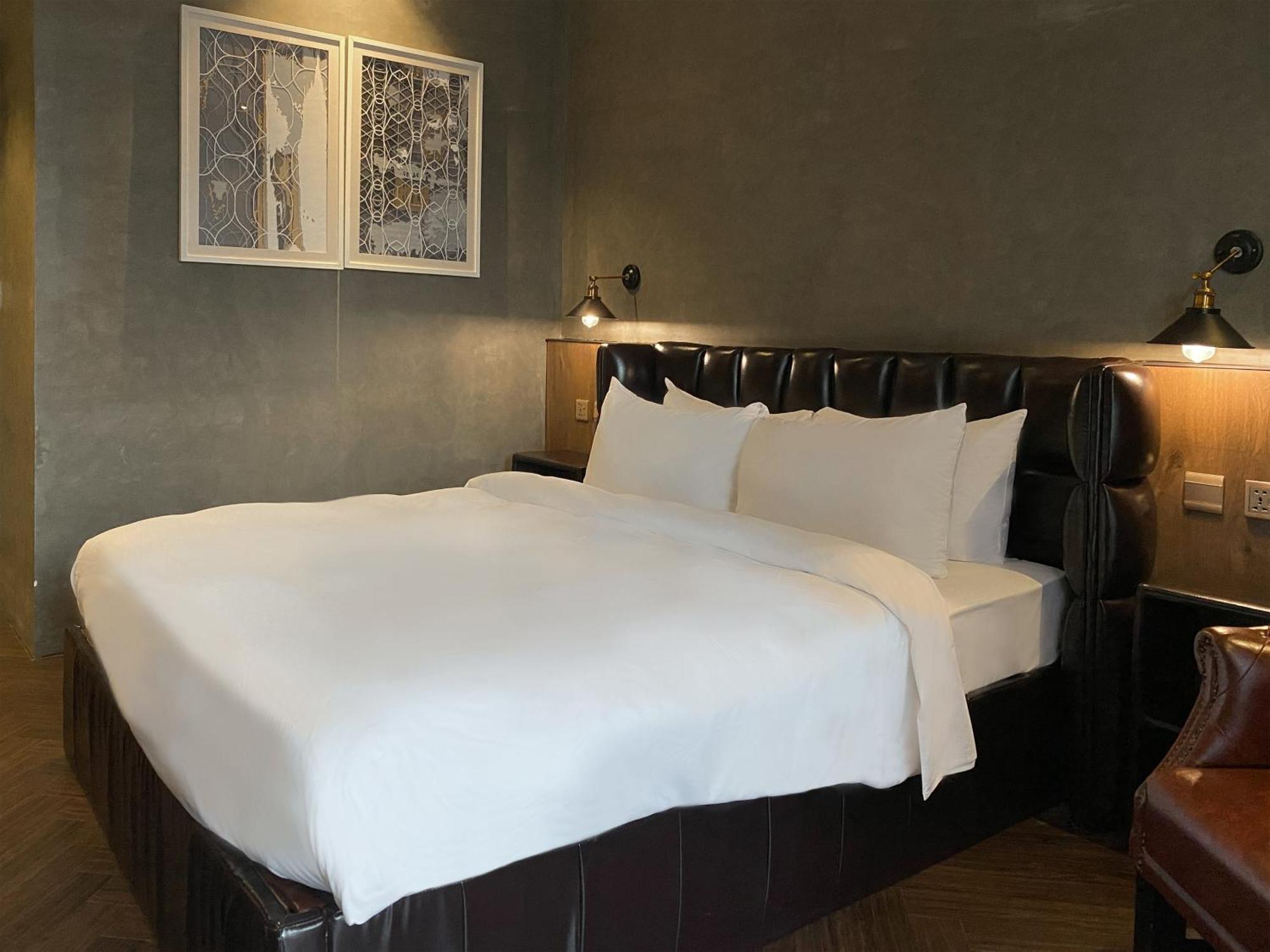 Check Inn Phnom Penh Bkk1 Buitenkant foto